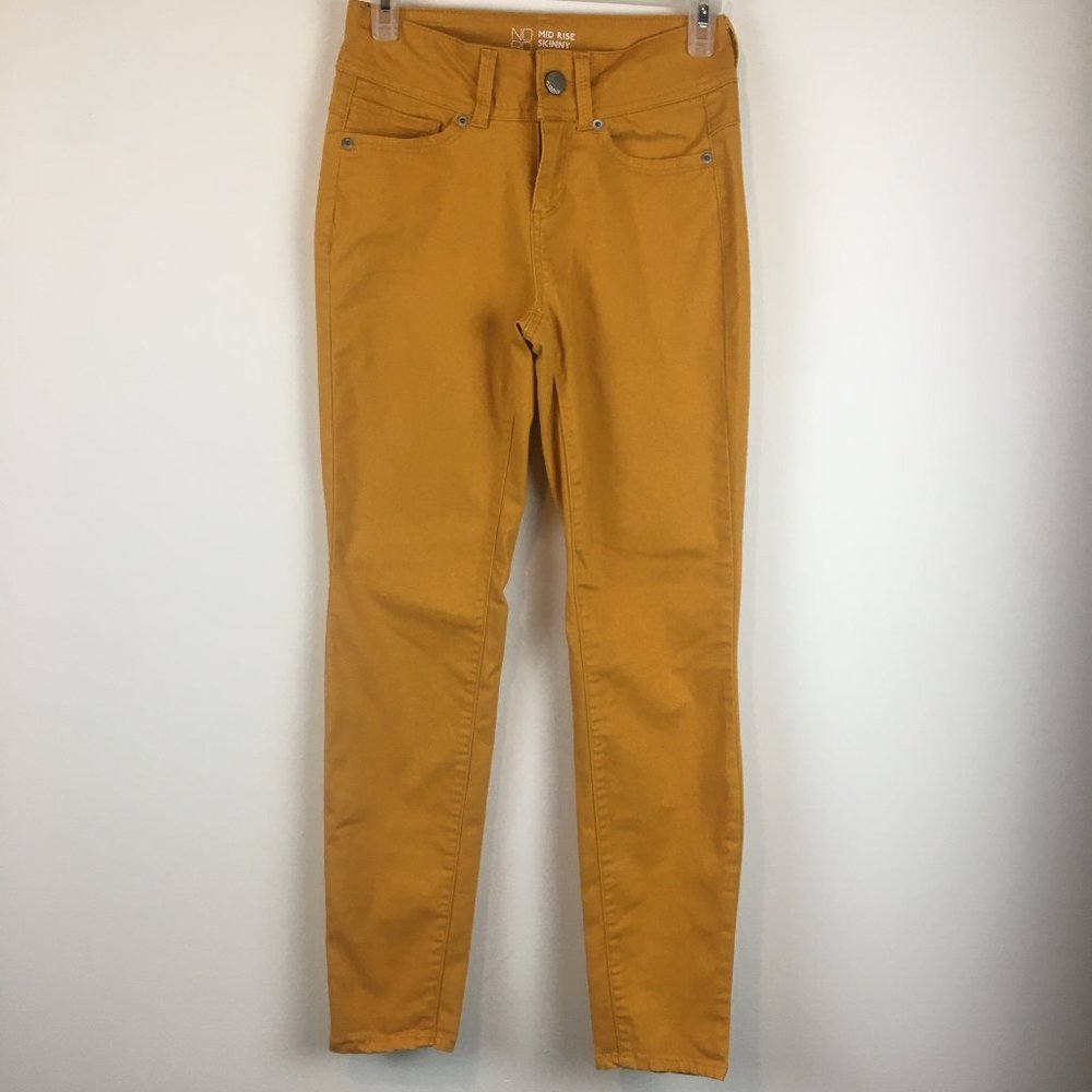 No Boundaries Mid Rise Skinny Jeans